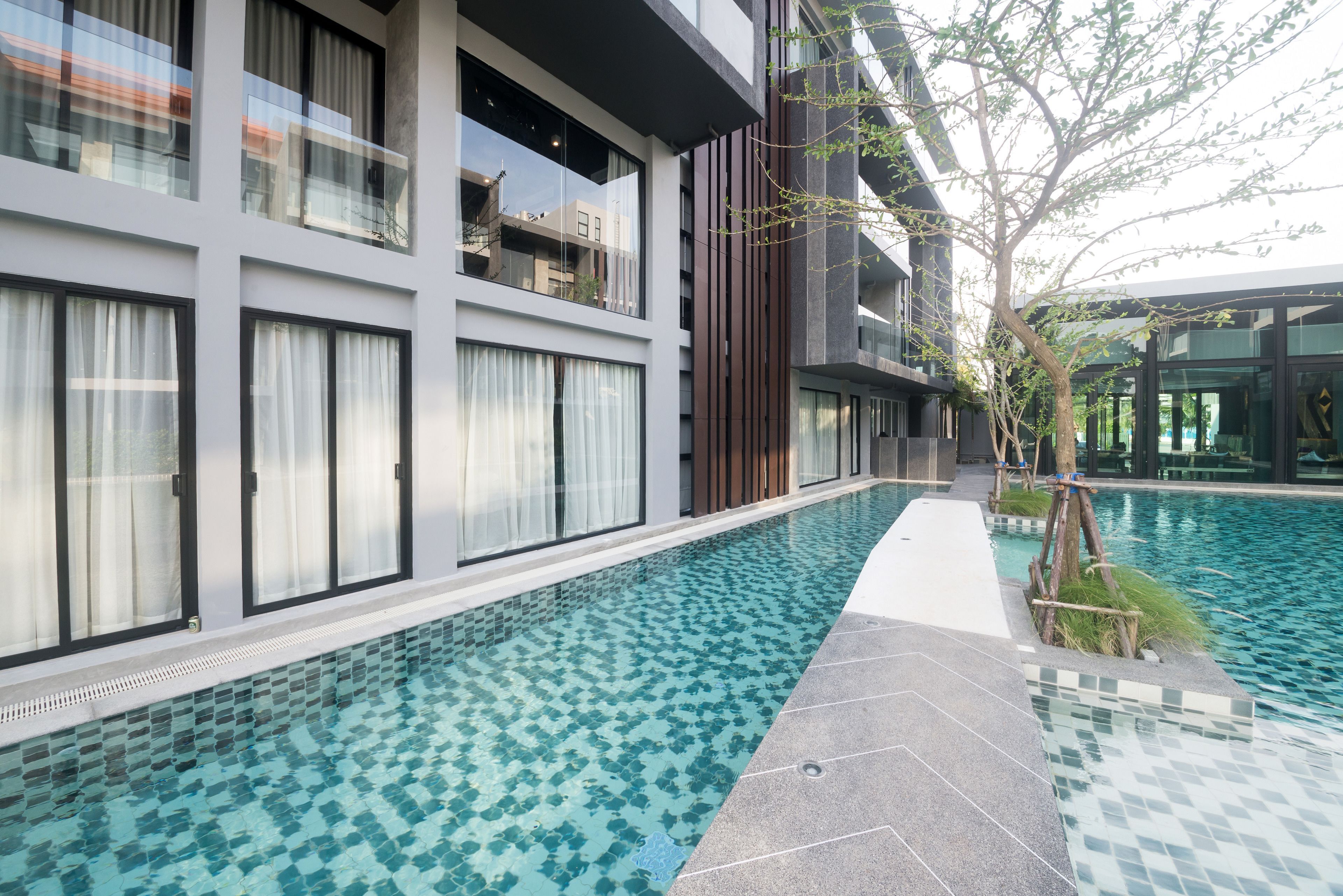 Grand Deluxe Pool Access | View from room