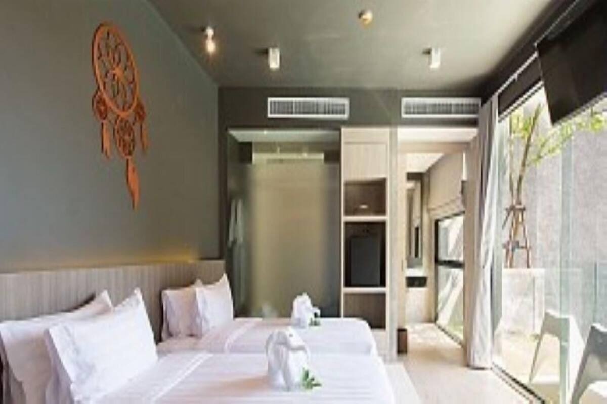 In-room safe, laptop workspace, rollaway beds, free WiFi