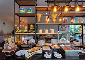 Se sirven desayunos y almuerzos