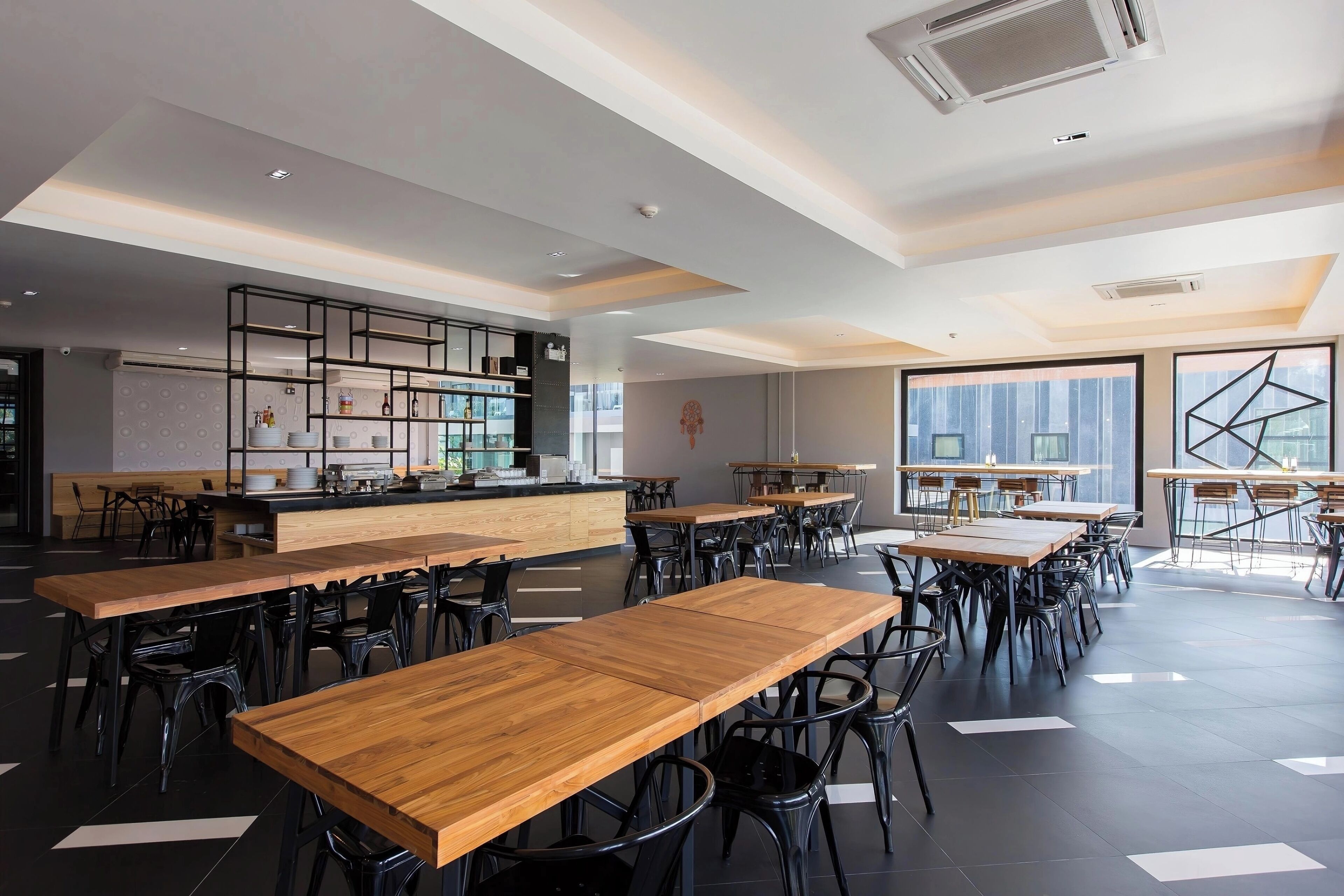 Frühstück und Mittagessen