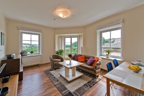 Huoneisto, 1 makuuhuone | Oleskelualue | Taulutelevisio