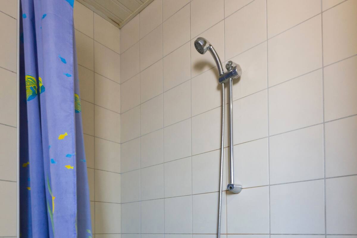 Soundproofing, rollaway beds, free WiFi