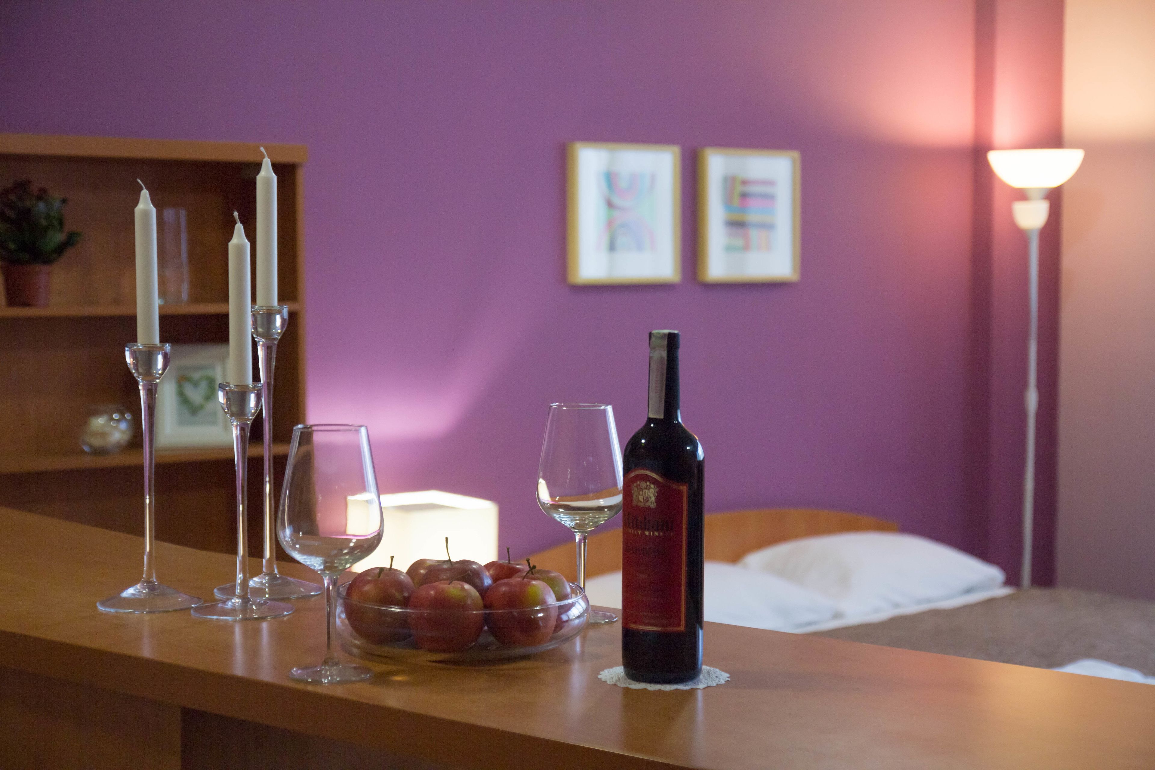 Soundproofing, rollaway beds, free WiFi