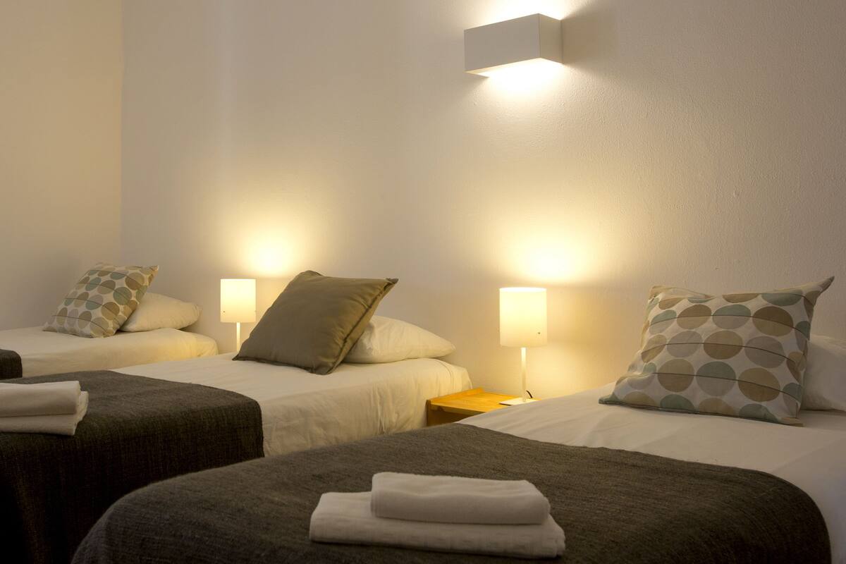 Wifi gratis y ropa de cama
