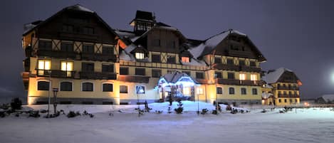 Façade de l’hébergement - soirée/nuit