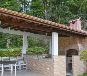 Aire de pique-nique/barbecue