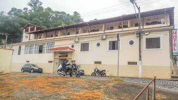 Fachada da propriedade