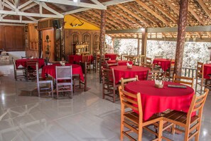 Breakfast and dinner served - Pousada Campestre São Lourenço (Sao Lourenco)
