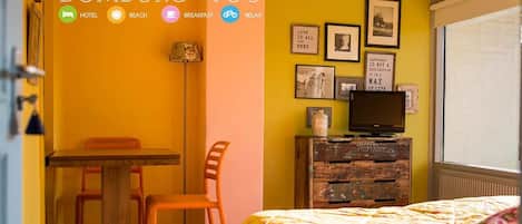 Deluxe Double Room | Hypo-allergenic bedding, in-room safe, free WiFi, bed sheets