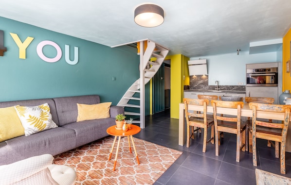 Family Room, 2 Bedrooms | Living area | Flat-screen TV - Domburg4you (Domburg)
