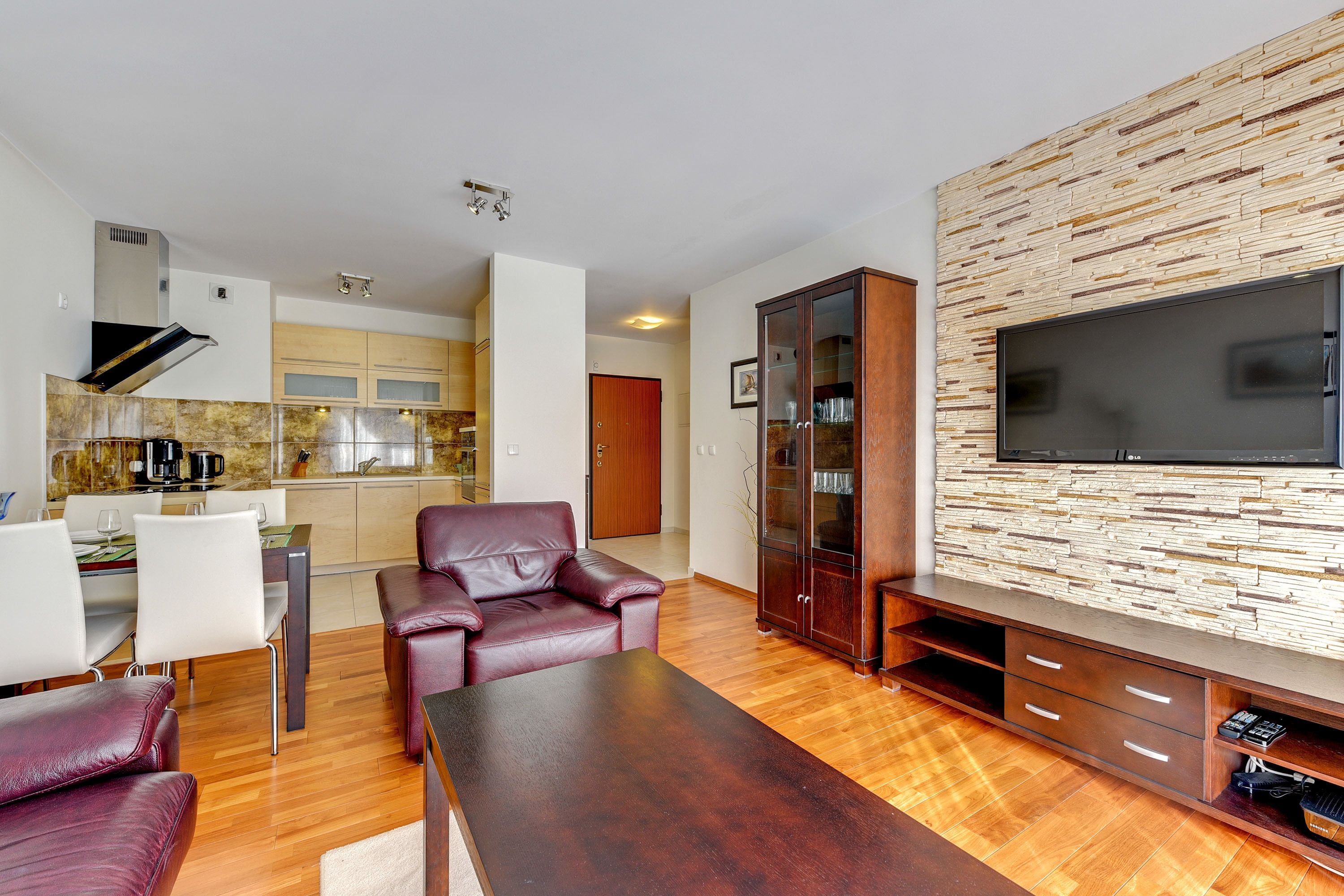 Apartment, 1 Bedroom, Balcony (4 adults; ulica Torunska 18) | Living room | Flat-screen TV