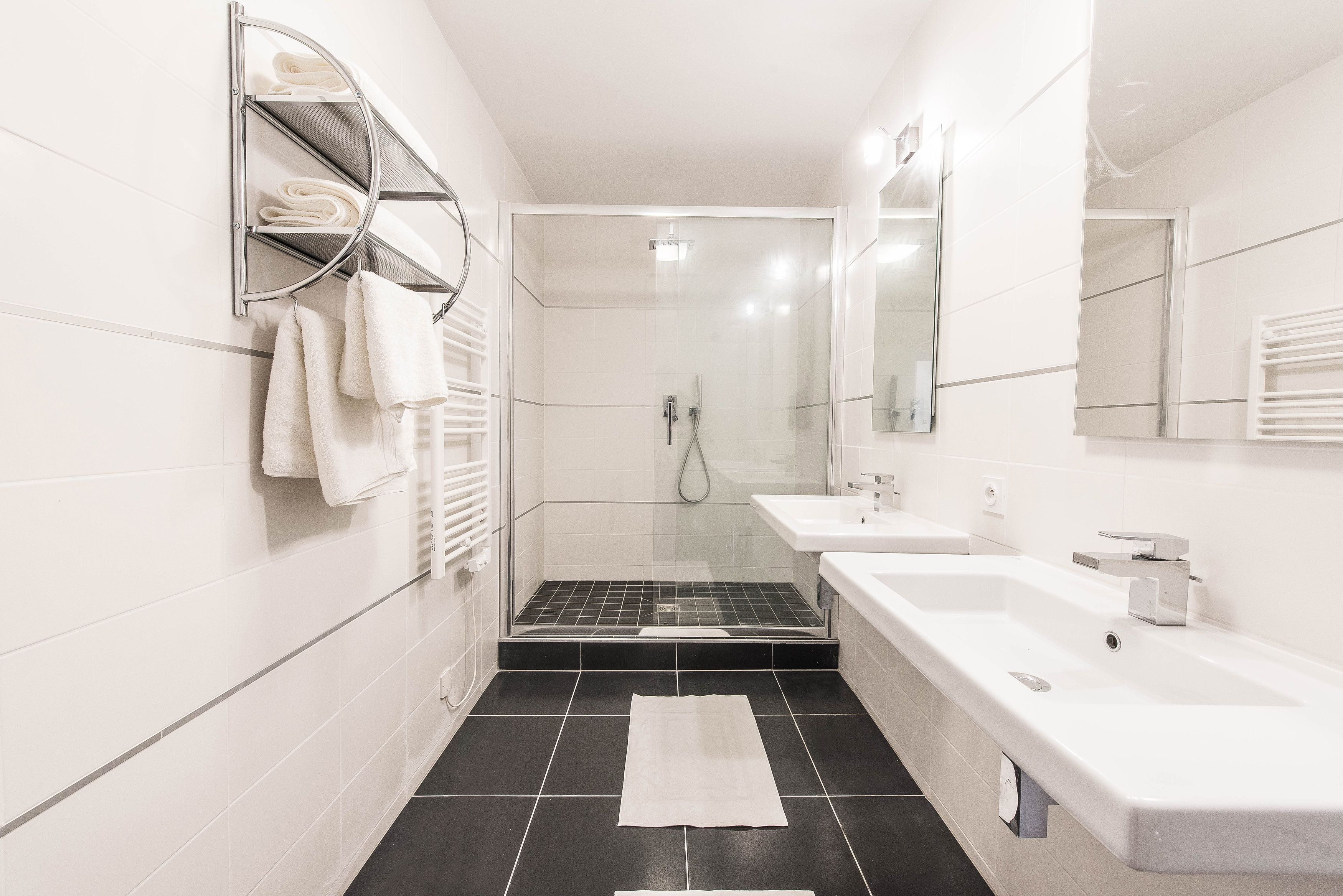 shower, free toiletries, towels