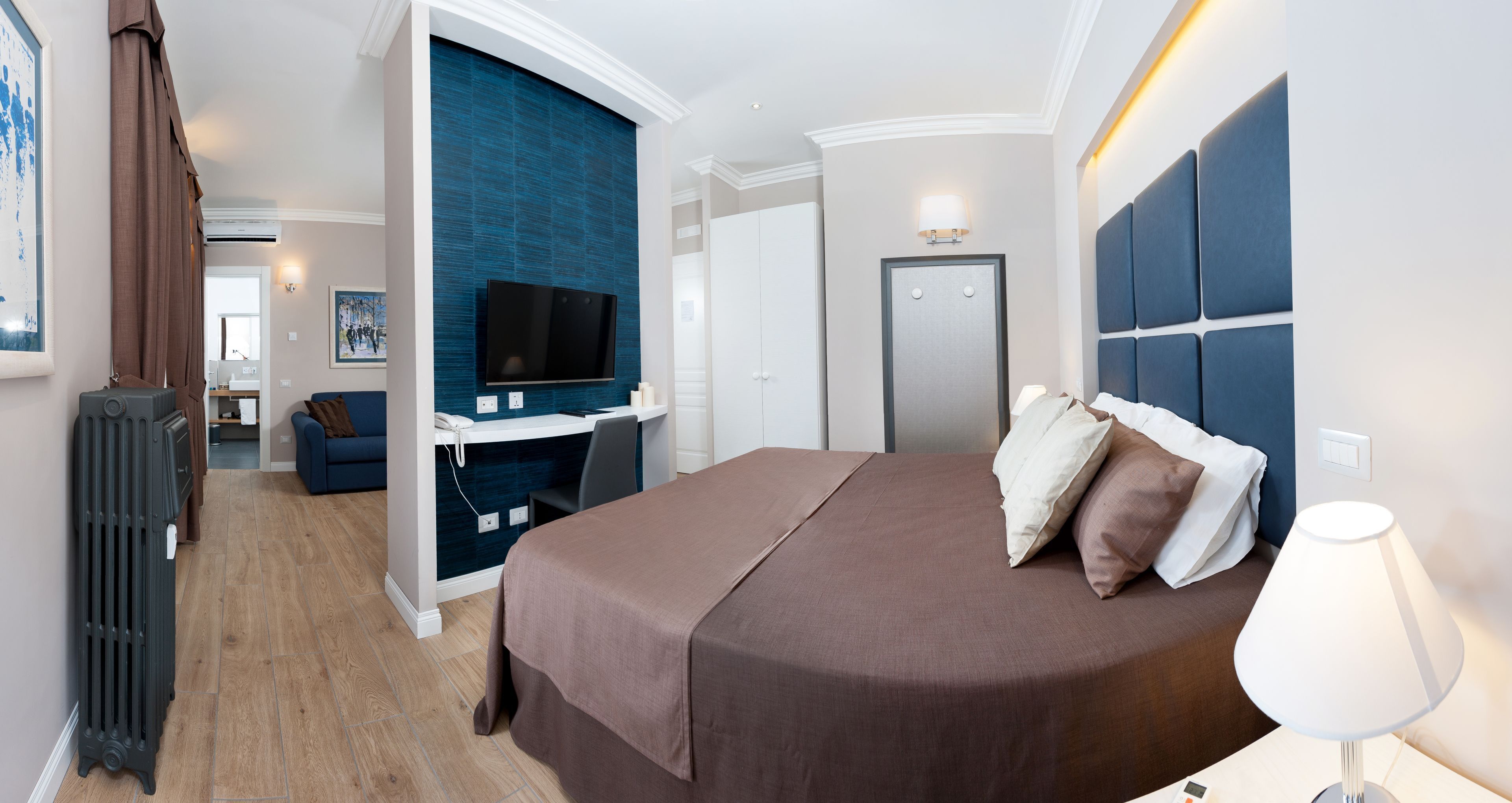 Egyptian cotton sheets, premium bedding, minibar, in-room safe