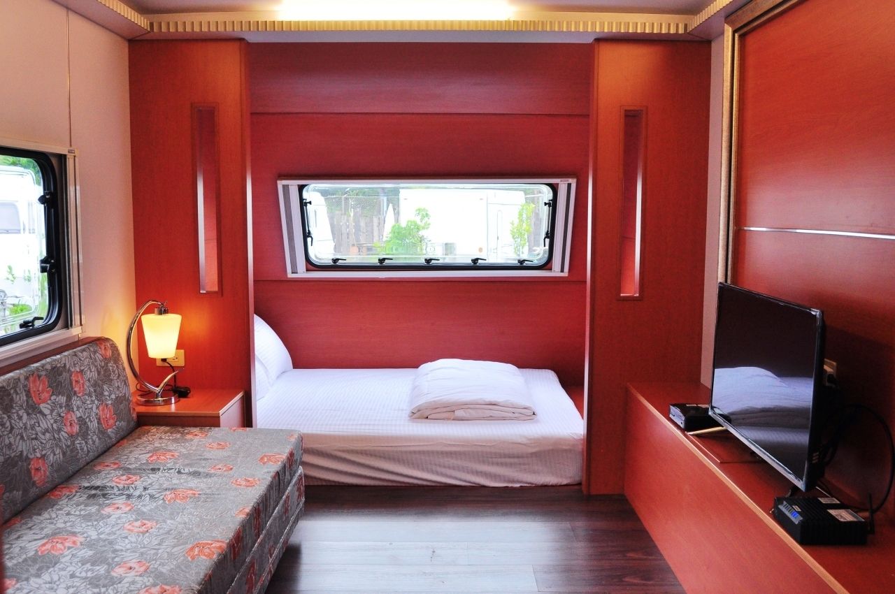 Double Room | Blackout curtains, rollaway beds, free WiFi