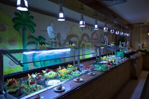 4 restaurants, spécialités Cuisine internationale