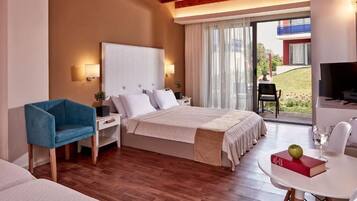 Family Quadruple Room, Garden View | In-room safe, soundproofing, free WiFi, bed sheets