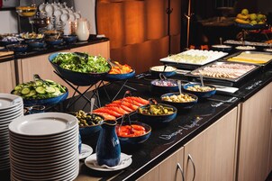 Πρωινό σε μπουφέ καθημερινά (75 PLN/άτομο)