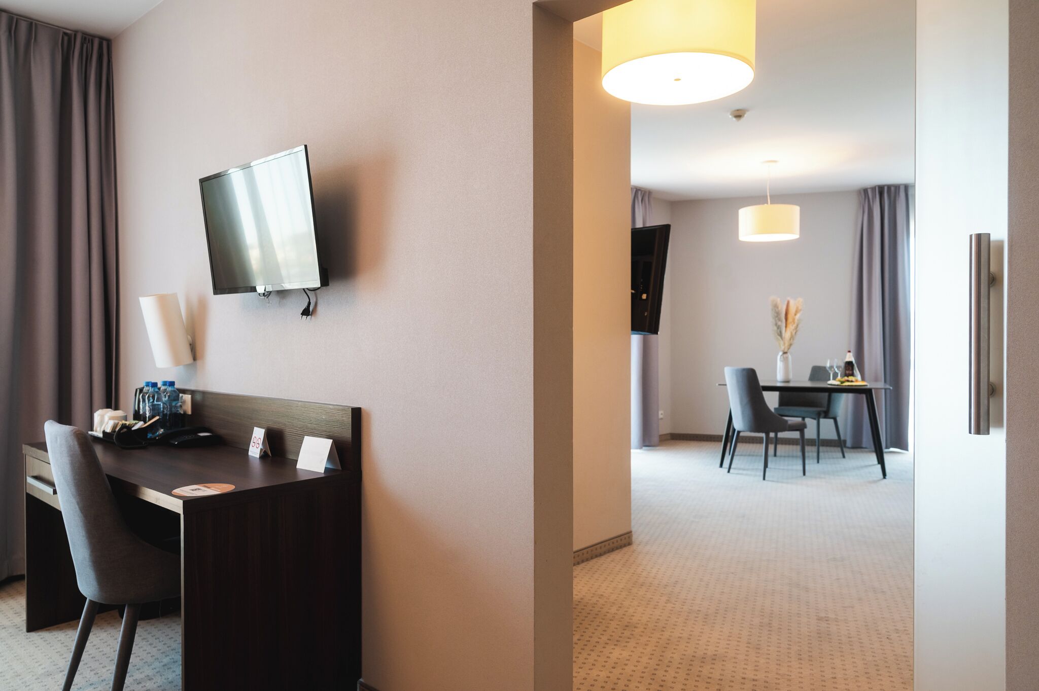 apartment | hypo-allergenic bedding, minibar, in-room safe, desk