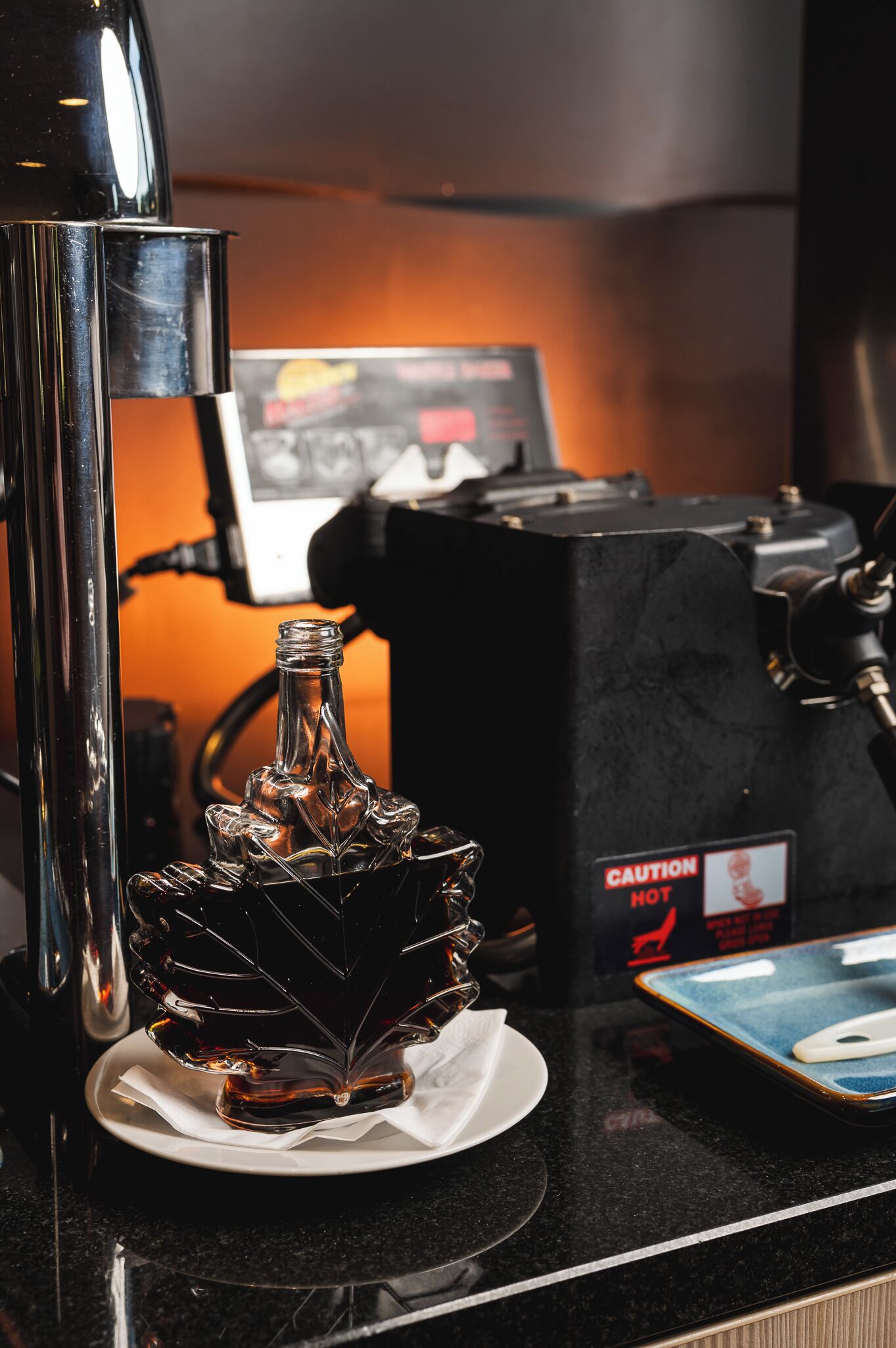 daily buffet breakfast (pln 75 per person)