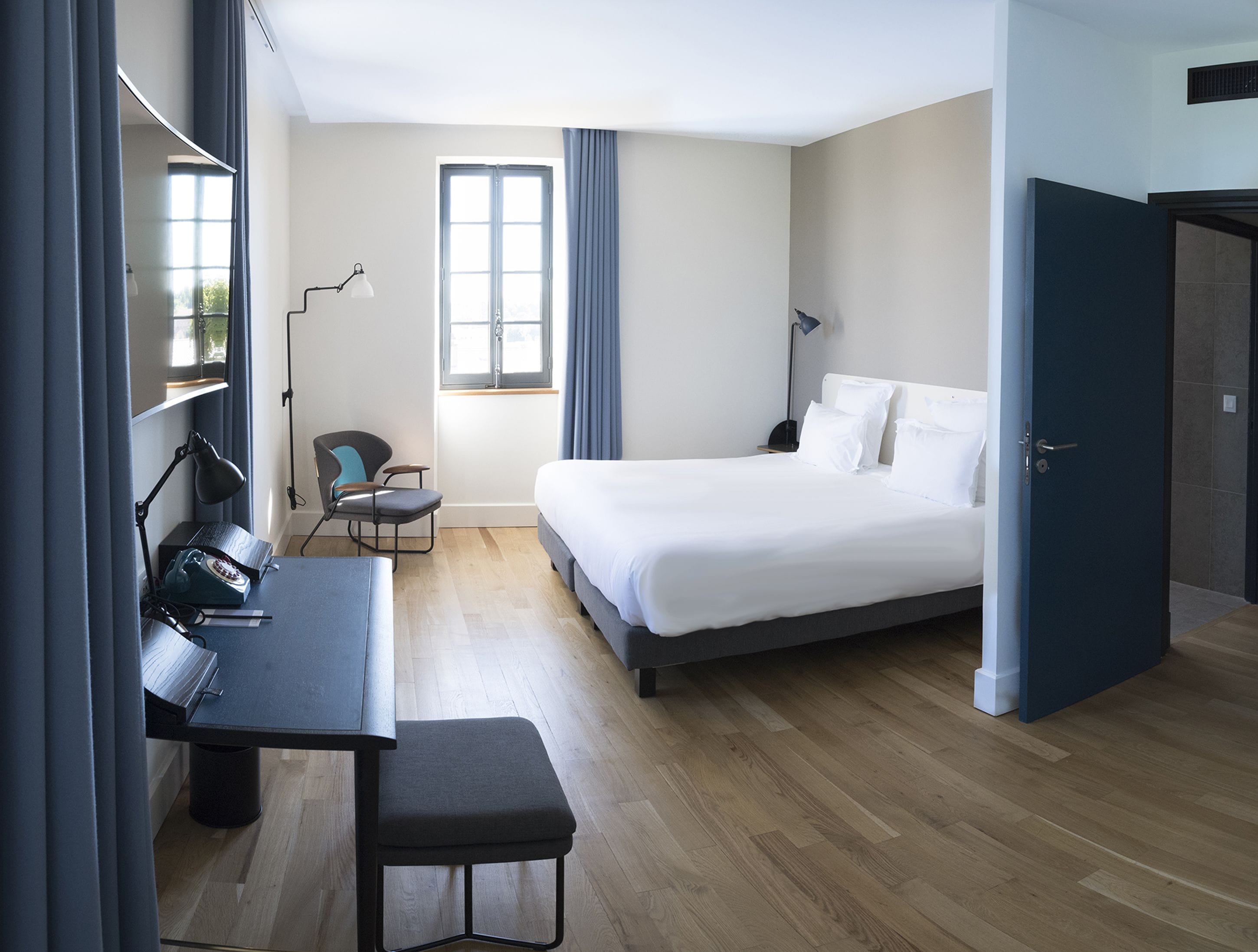 minibar, in-room safe, desk, blackout curtains