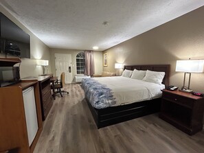 Suite, 1 très grand lit | 1 chambre, bureau, accès au Wi-Fi (inclus), literie fournie