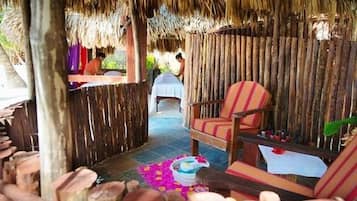 Salas de tratamiento para parejas y masajes con piedras calientes