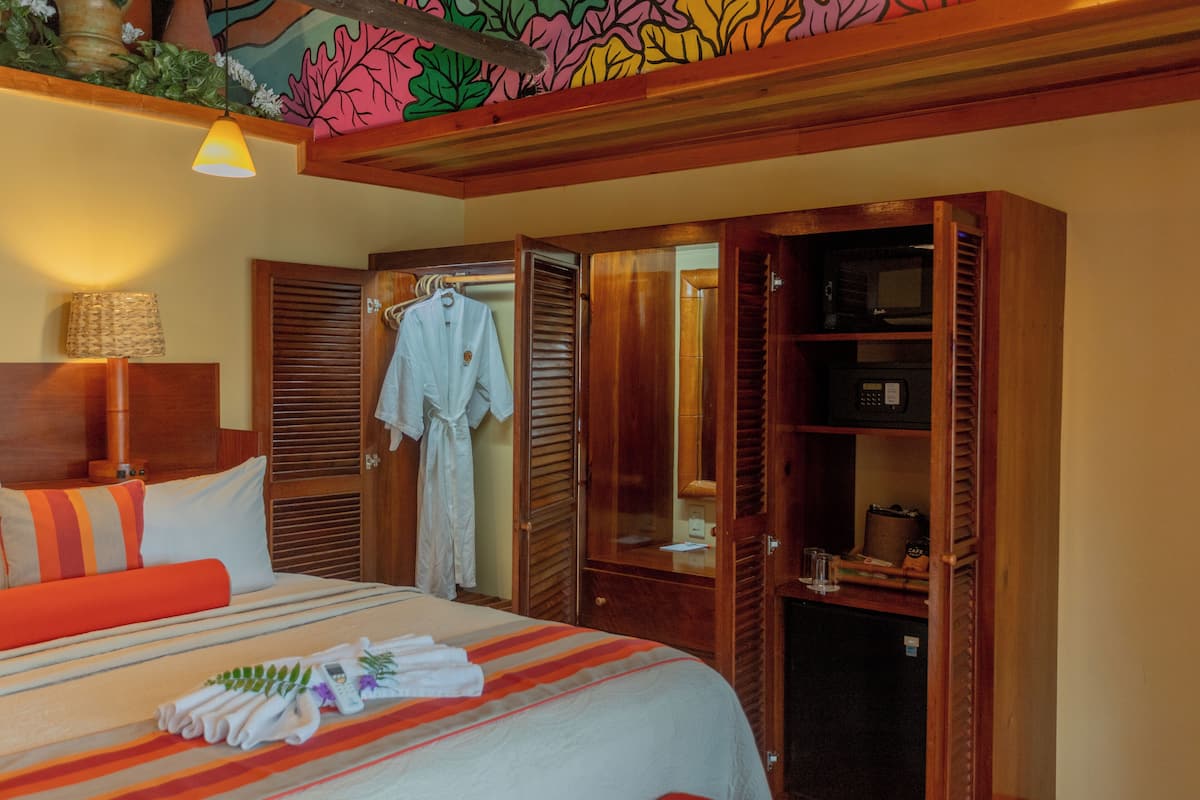 Beachfront Guest Suite | 객실 내 금고, 다리미/다리미판, 무료 WiFi, 침대 시트
