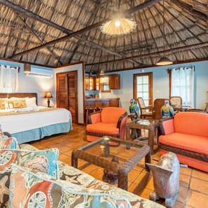 Presidential Suite | Cofres nos quartos, ferros/tábuas de passar roupa, Wi-Fi de cortesia