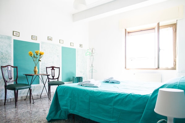 Double Room | Premium bedding, free WiFi, bed sheets