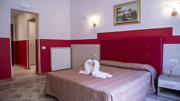 Quarto casal ou duplo luxo, 1 quarto, para fumantes, suíte | Roupas de cama de algodão egípcio, cofres nos quartos