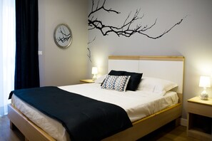 Deluxe Double or Twin Room, Balcony | Premium bedding, in-room safe, desk, soundproofing - Domus Temporis (Rome)