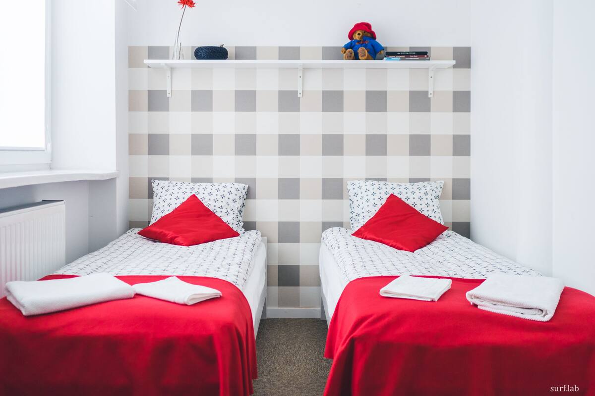 Chambre Double | Literie de qualité supérieure, fer et planche à repasser