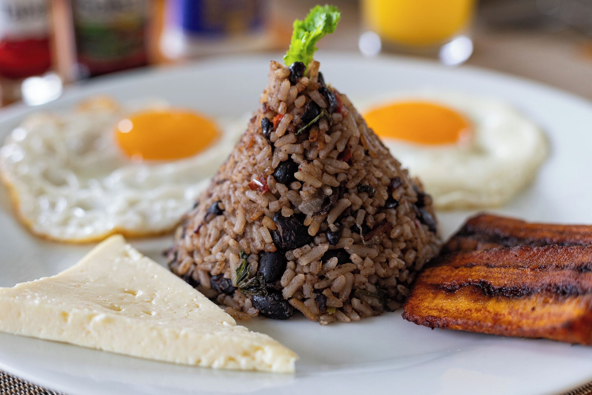 free daily full breakfast