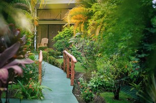 Deluxe Double Room | Pillowtop beds, in-room safe, desk, blackout drapes