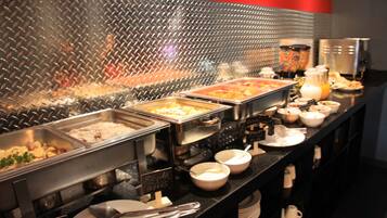 Free daily buffet breakfast