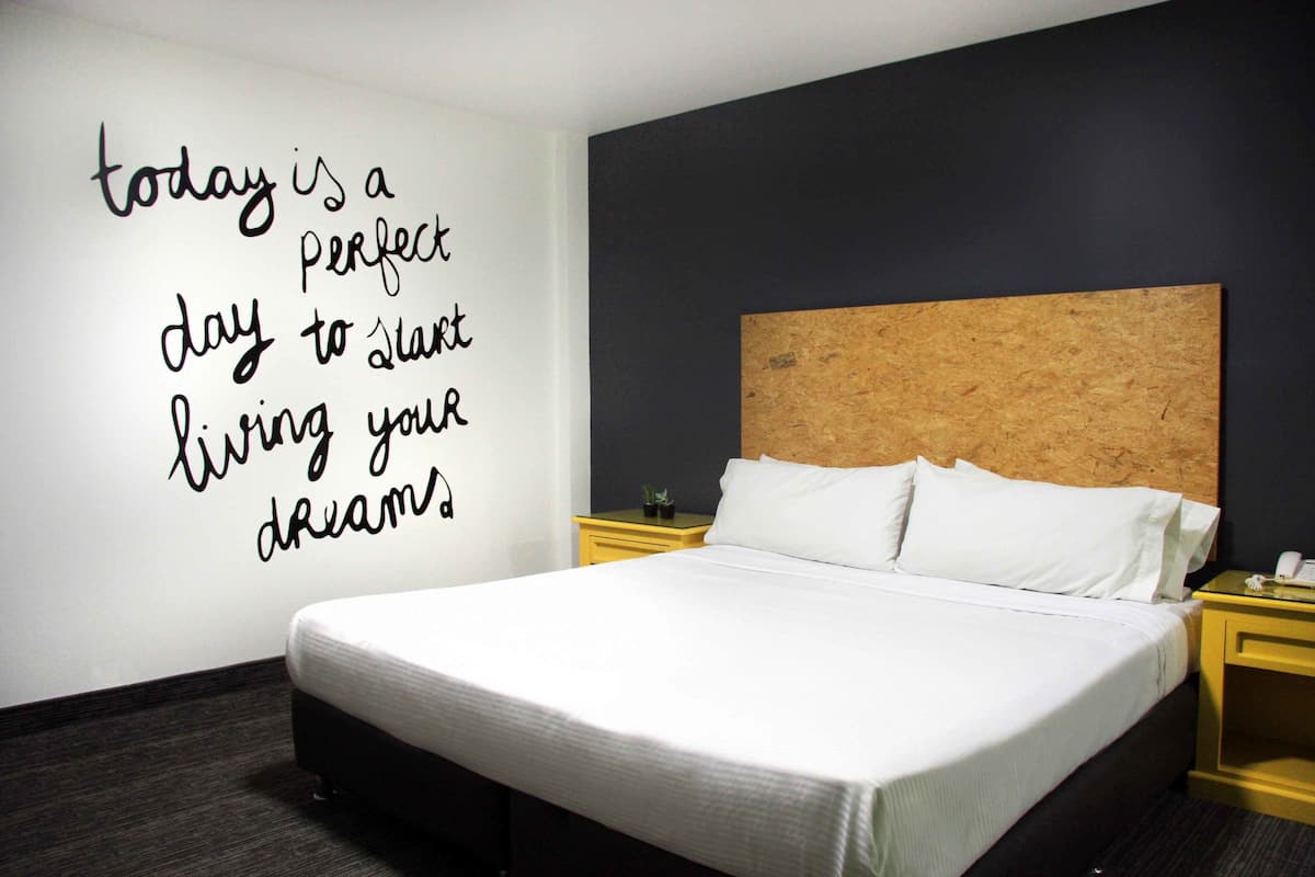 1 bedroom, in-room safe, iron/ironing board, free WiFi