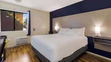 Standard Room, 1 Queen Bed, Non Smoking