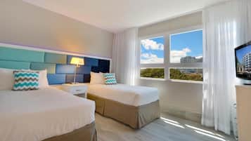 Premium bedding, in-room safe, desk, iron/ironing board