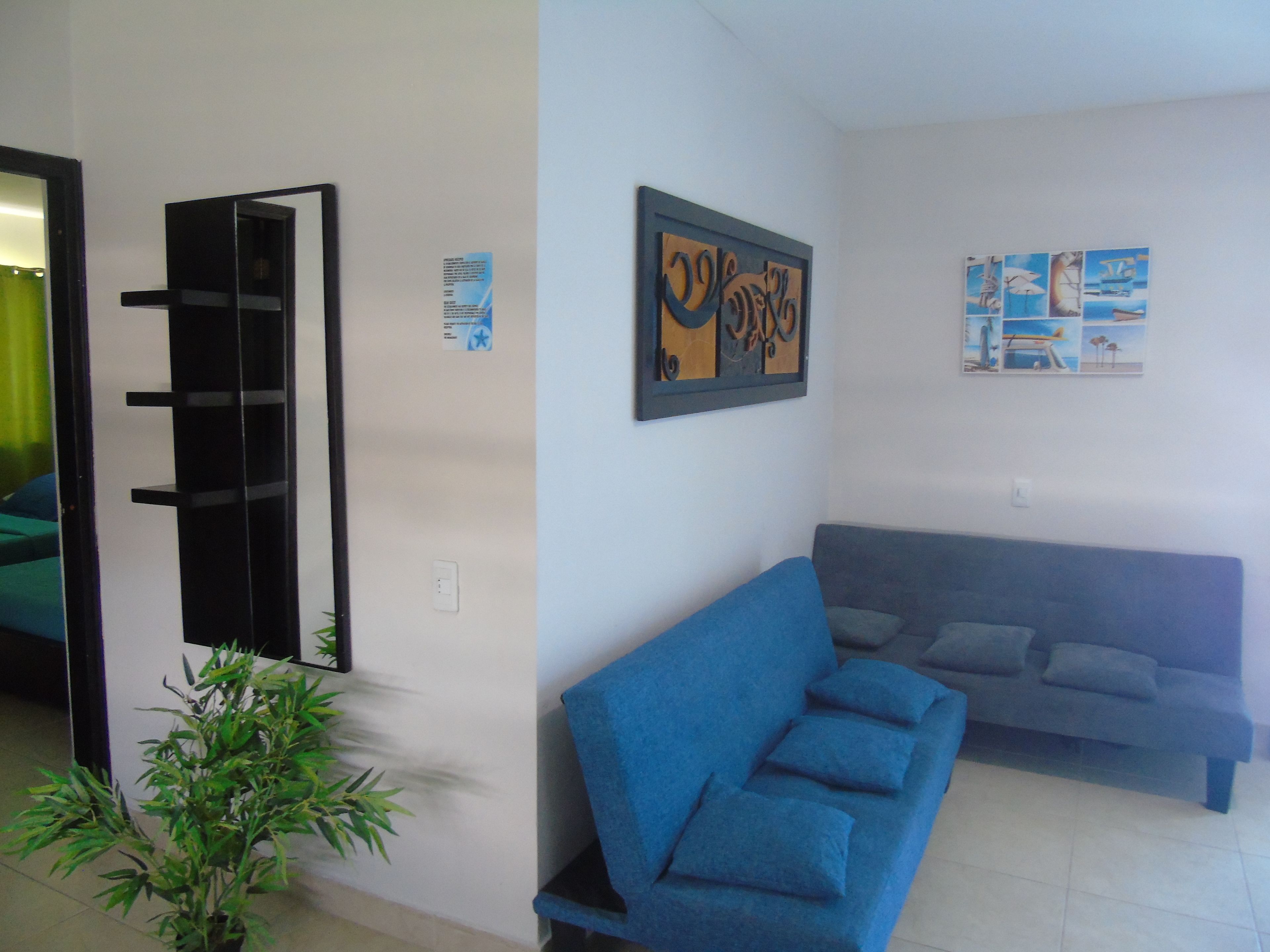 Studio | Coin salon dans le hall