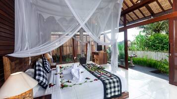 Panoramic Cabin | 1 bedroom, premium bedding, minibar, in-room safe