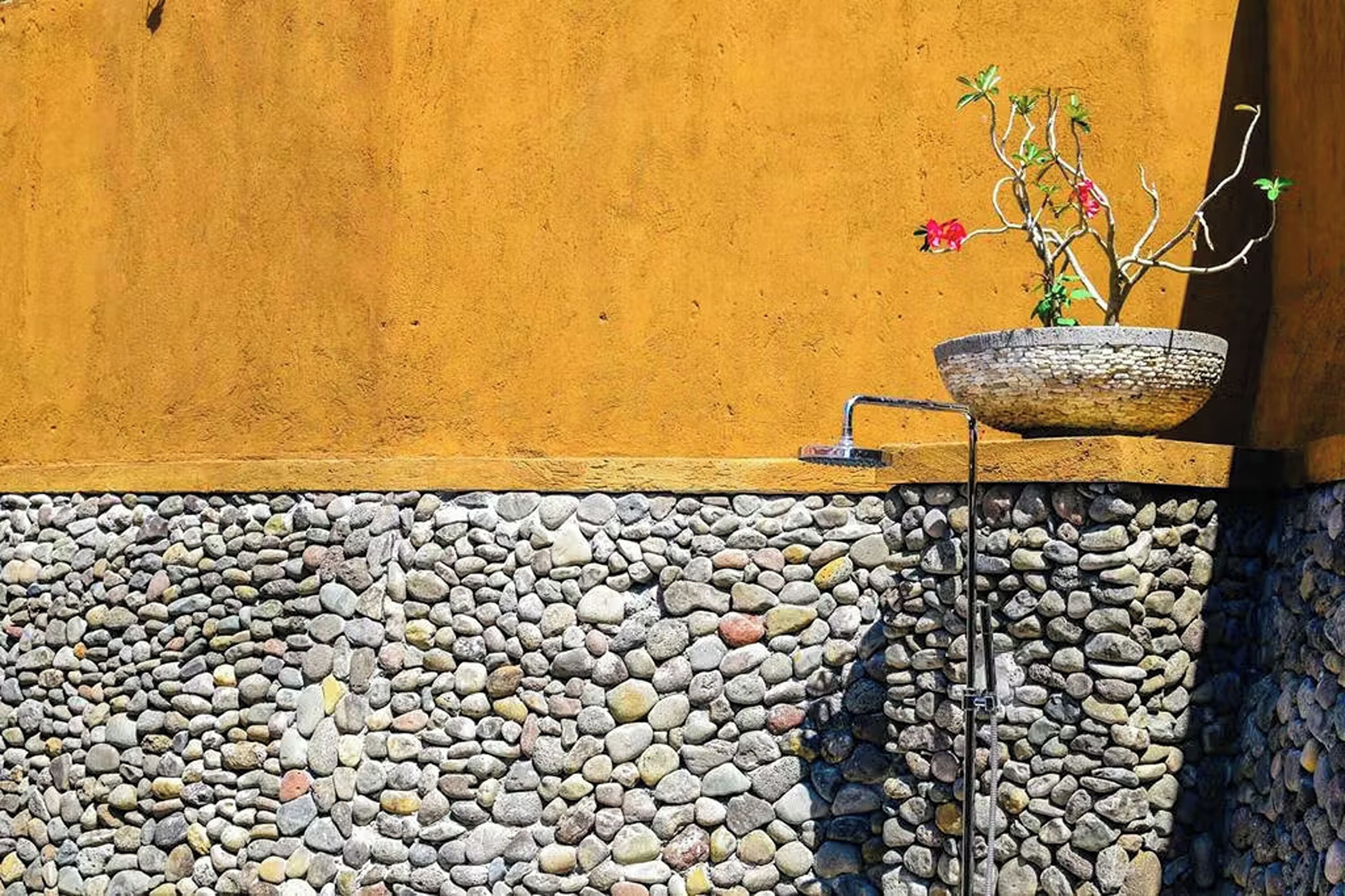 garden bungalow | bathroom | shower, rainfall showerhead, free toiletries, hair dryer