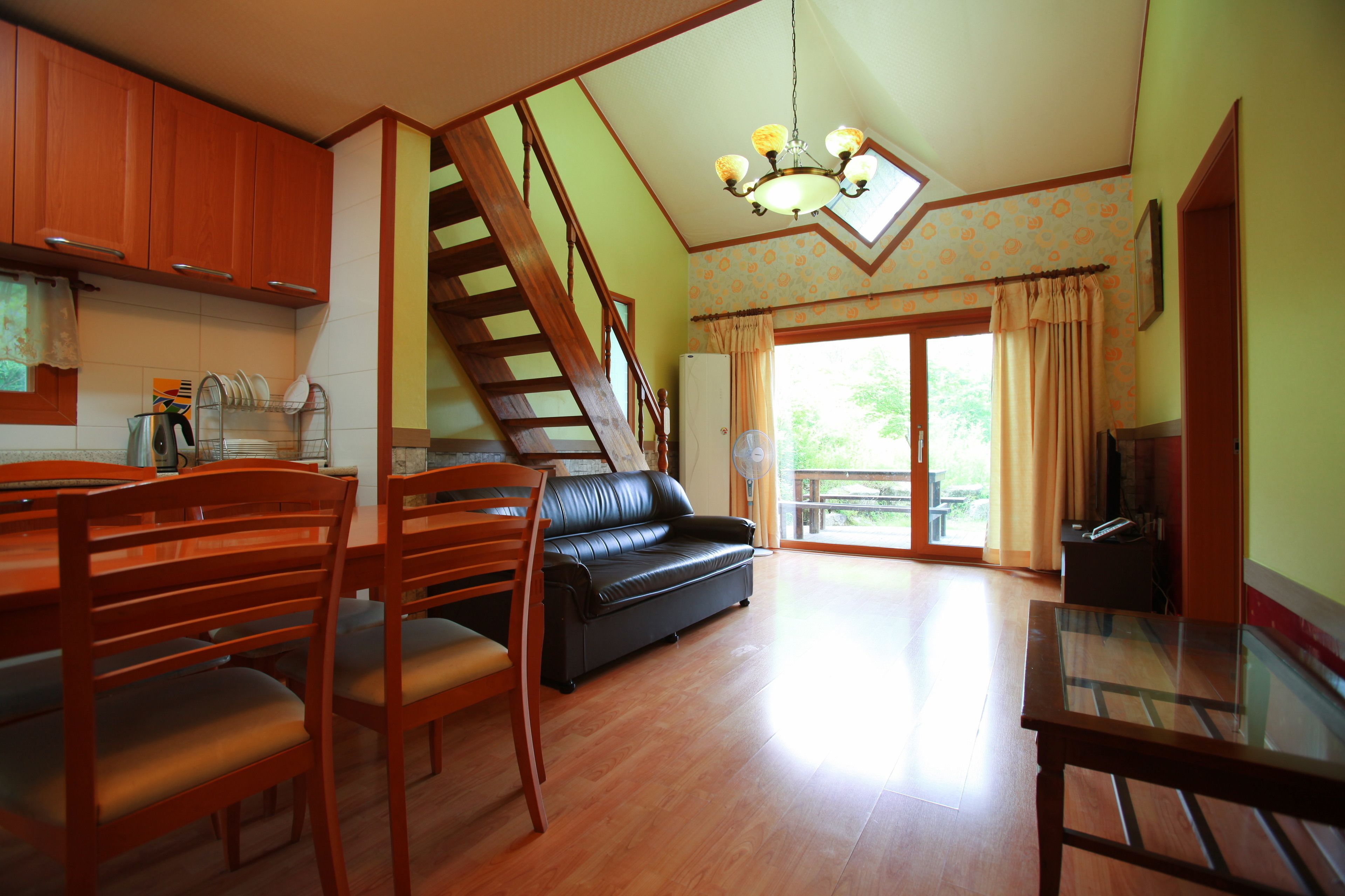 룸 (40 PY type) | 객실 내 식사 공간