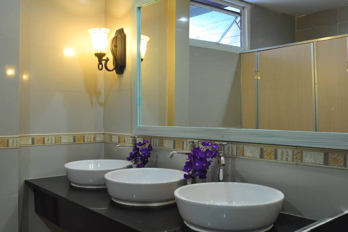 스탠다드 쿼드룸, 창문 없음