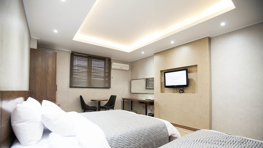 i-CHECK Hotel