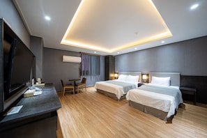 Deluxe Twin Room (VIP) | Blackout drapes, free WiFi, bed sheets - i-CHECK Hotel (Donghae)