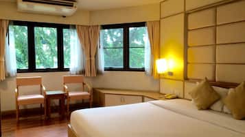 Minibar, in-room safe, desk, rollaway beds
