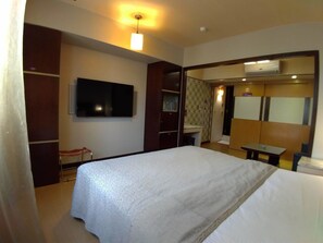Superior  | Down duvets, desk, blackout curtains, soundproofing - Beckham Motel (Taoyuan City)