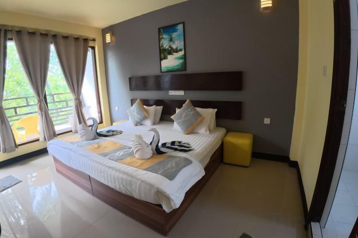 6 bedrooms, minibar, in-room safe, desk