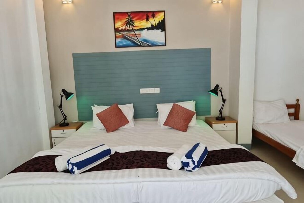 6 Schlafzimmer, Minibar, Zimmersafe, Schreibtisch