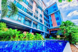 Outdoor pool - Tree Boutique Resort (Chiang Mai)